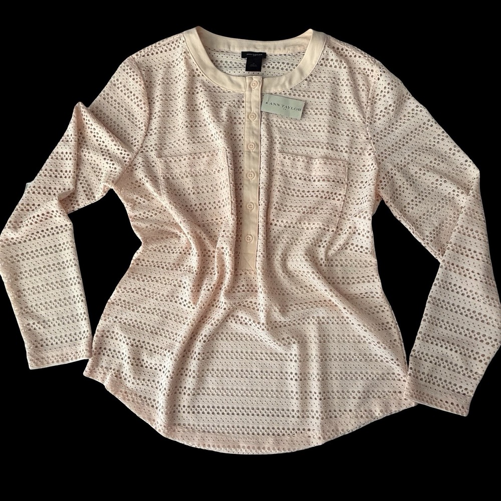 Ann Taylor Pointelle Eyelet Henley Top NWT Sz Medium Peach Pockets Soft Girl